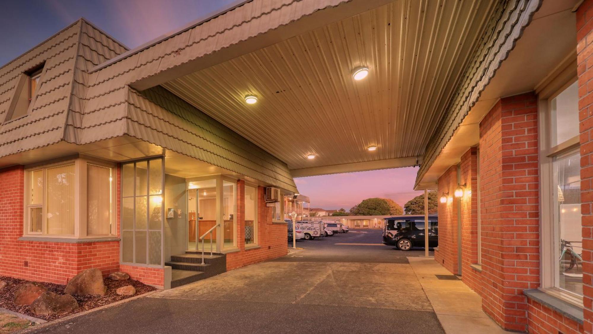 Comfort Inn Devonport Exterior photo